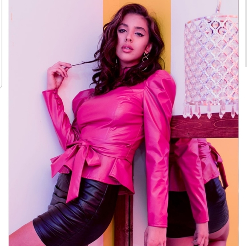 Jealous Tomato Pink Belted Top with Lining & Zippered Back - Picture 4 of 16